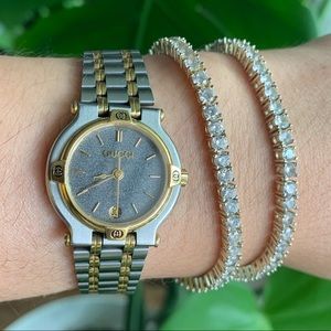 Vintage Gucci 9000m watch